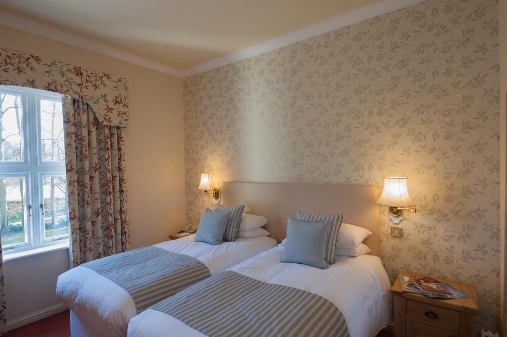 Glen-Yr-Afon House Hotel Usk Eksteriør billede